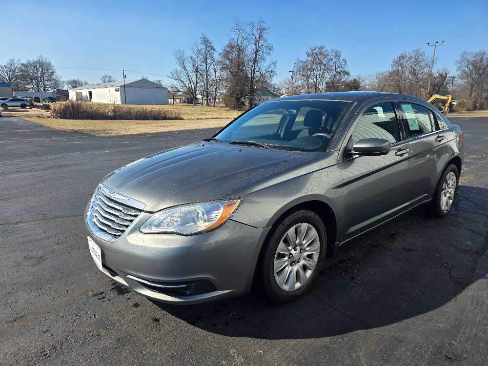 2013 CHRYSLER 200 LX