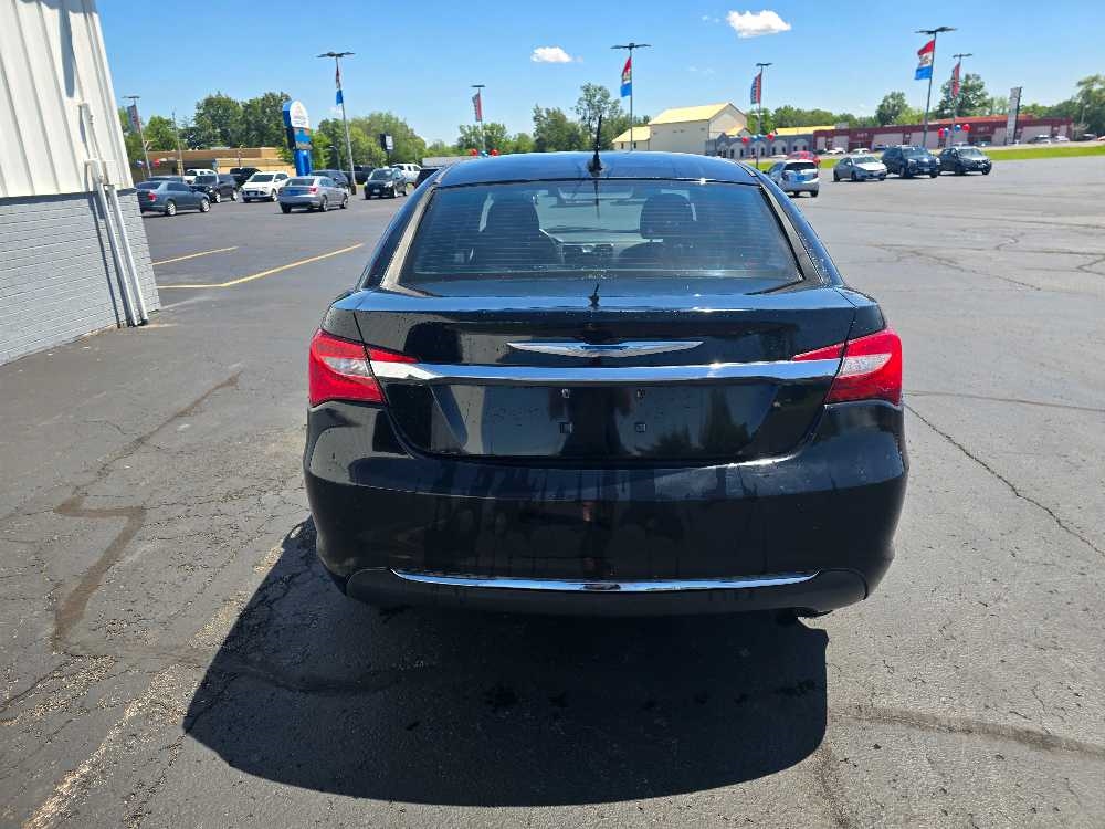 CHRYSLER 200 LX
