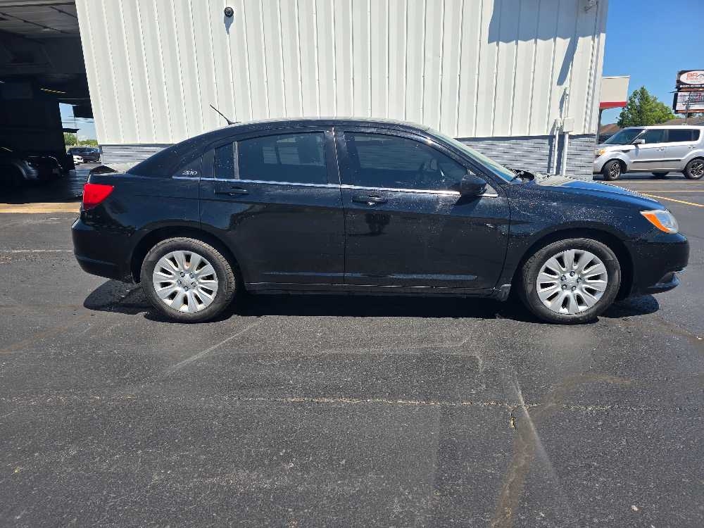 CHRYSLER 200 LX