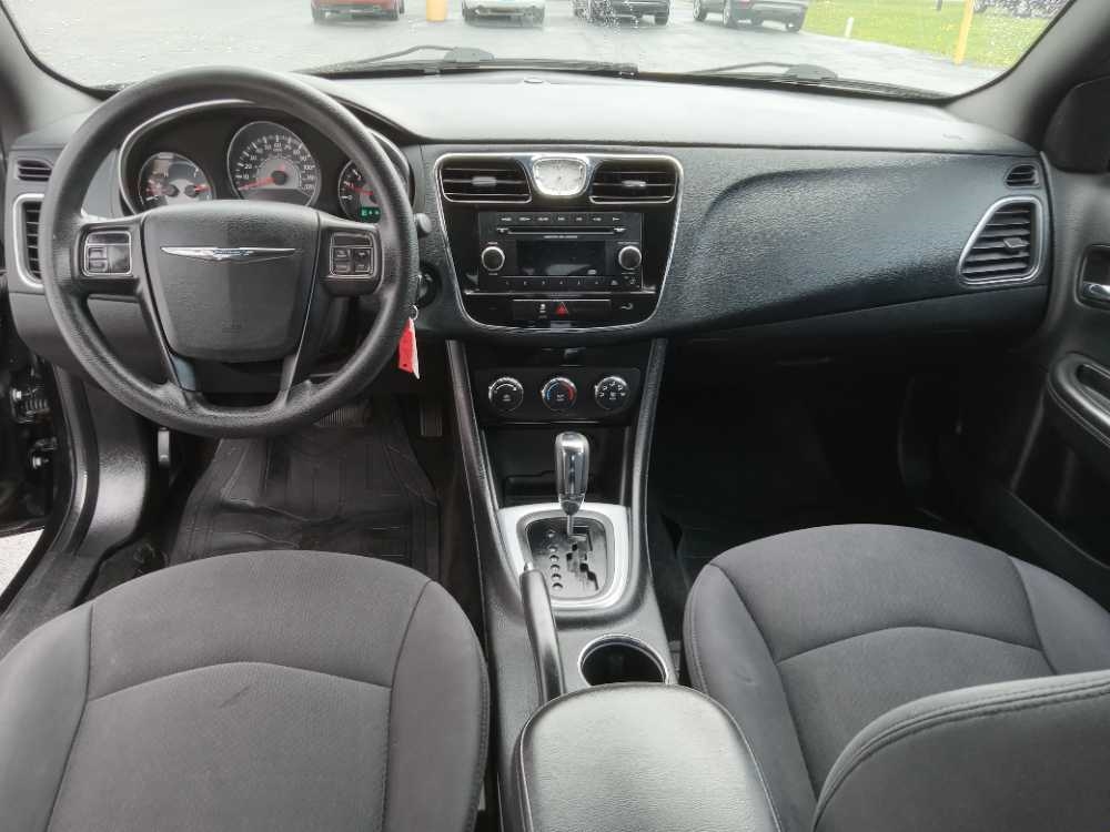 CHRYSLER 200 LX