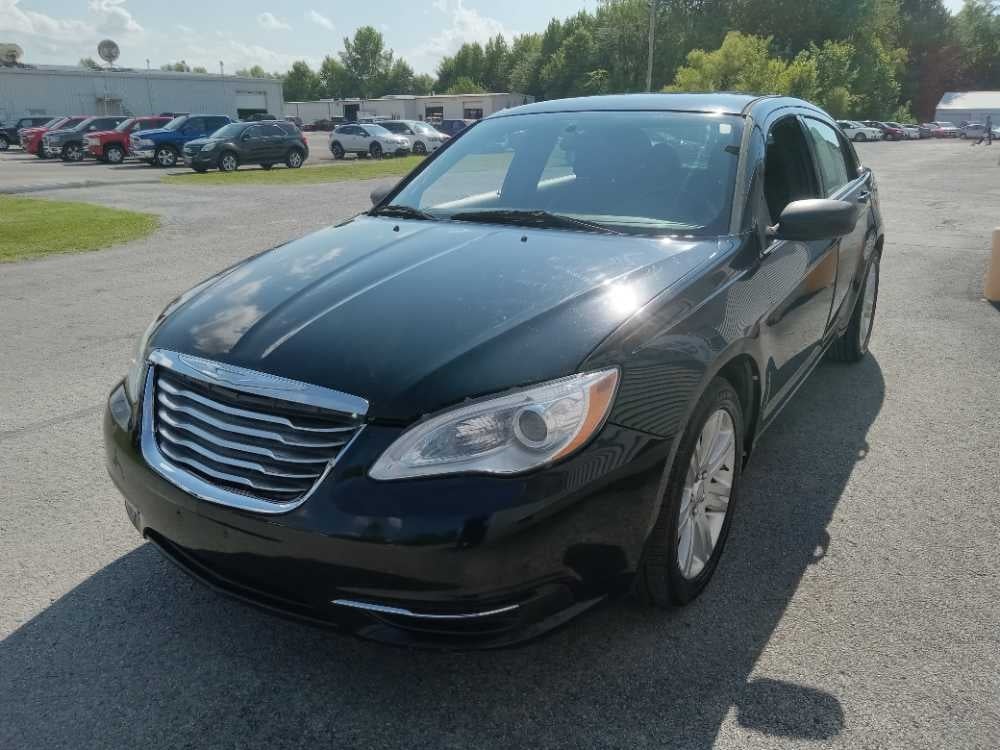 2013 CHRYSLER 200 LX