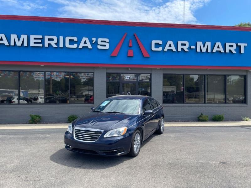 2014 Chrysler 200 LX's photo