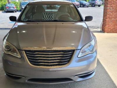 2013 Chrysler 200