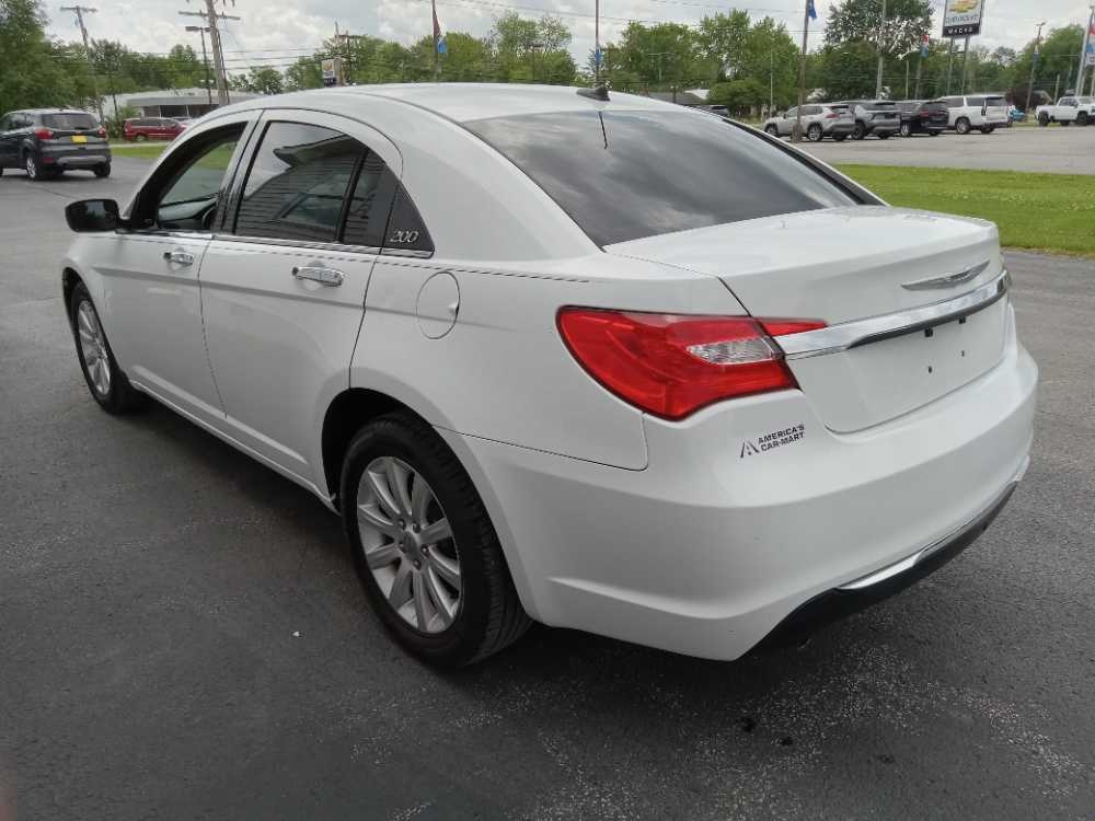 CHRYSLER 200 LIMITED
