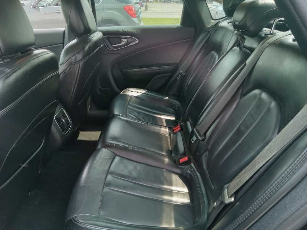 CHRYSLER 200 LIMITED