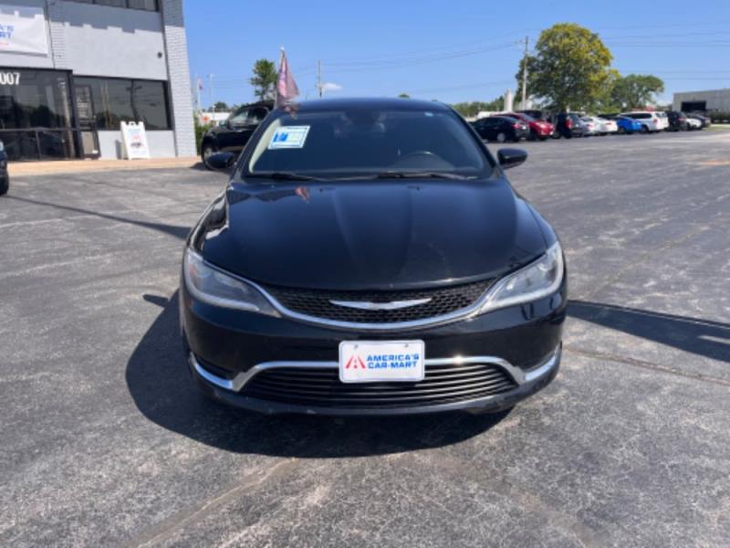 2016 Chrysler 200 Limited's photo