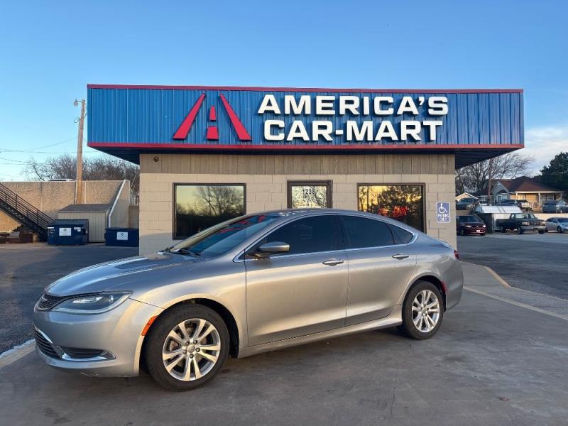 2015 Chrysler 200 Limited's photo