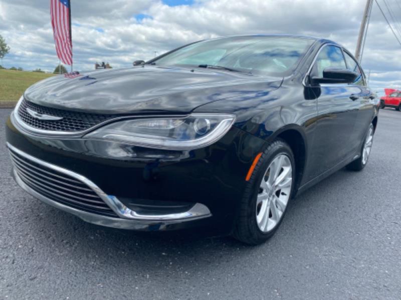 2015 Chrysler 200 Limited's photo