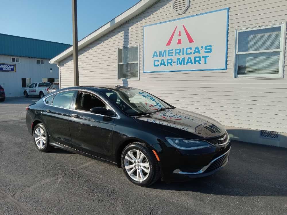 2015 Chrysler 200 Limited's photo