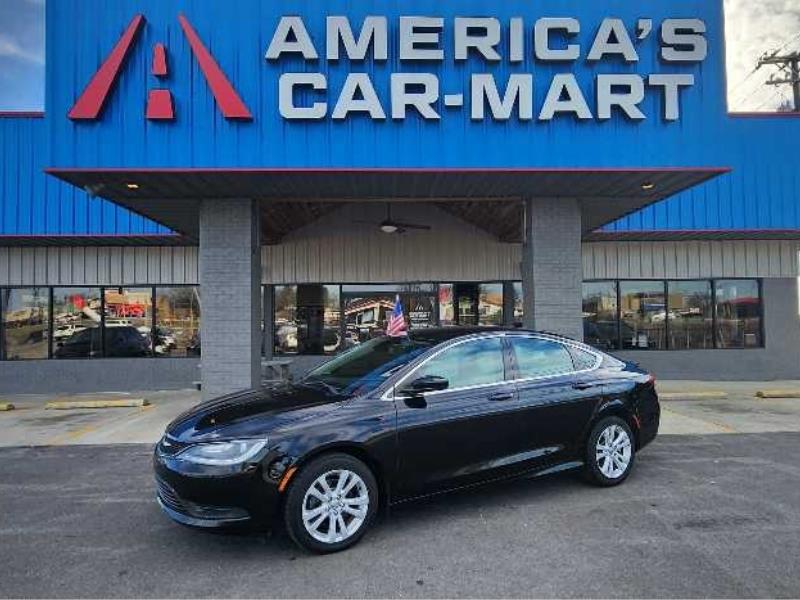 2017 Chrysler 200 Limited's photo
