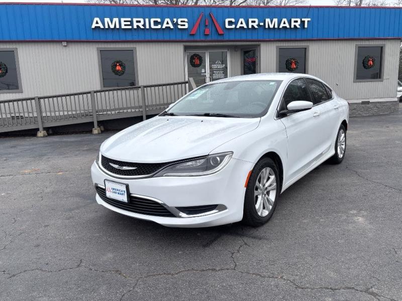 2016 Chrysler 200 Limited's photo