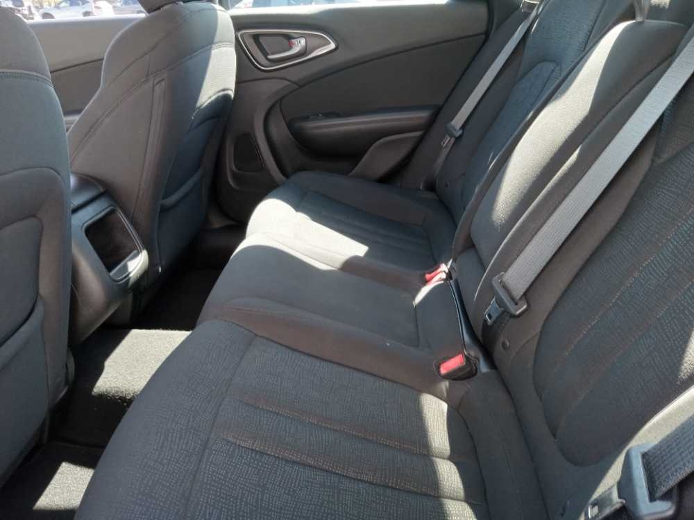CHRYSLER 200 LX