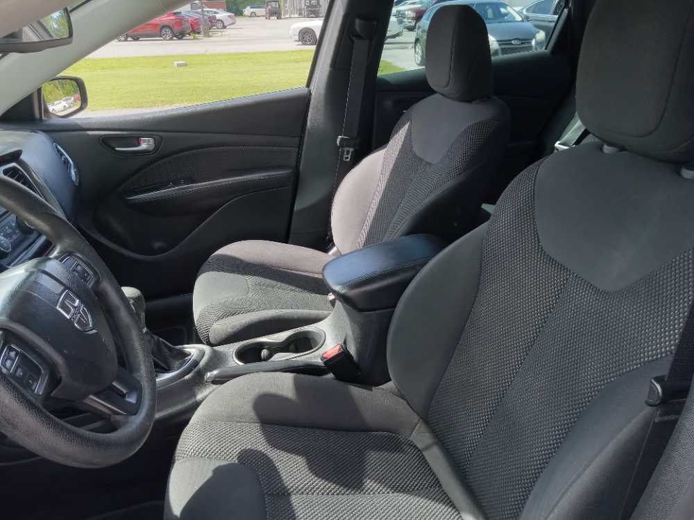 DODGE DART SE
