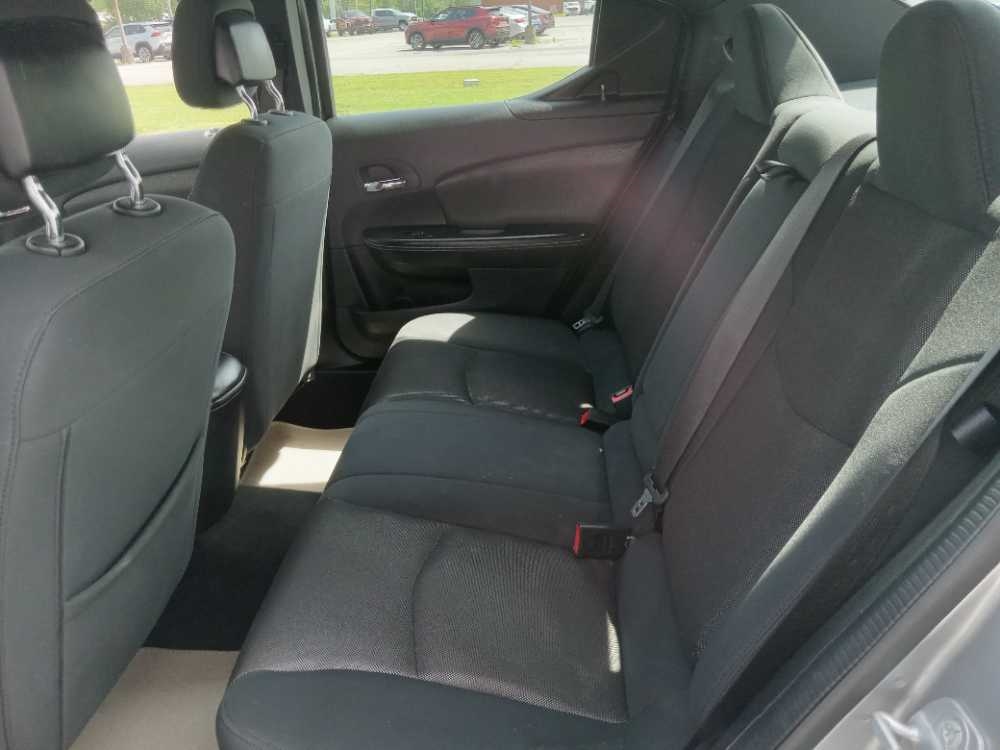 DODGE AVENGER SE