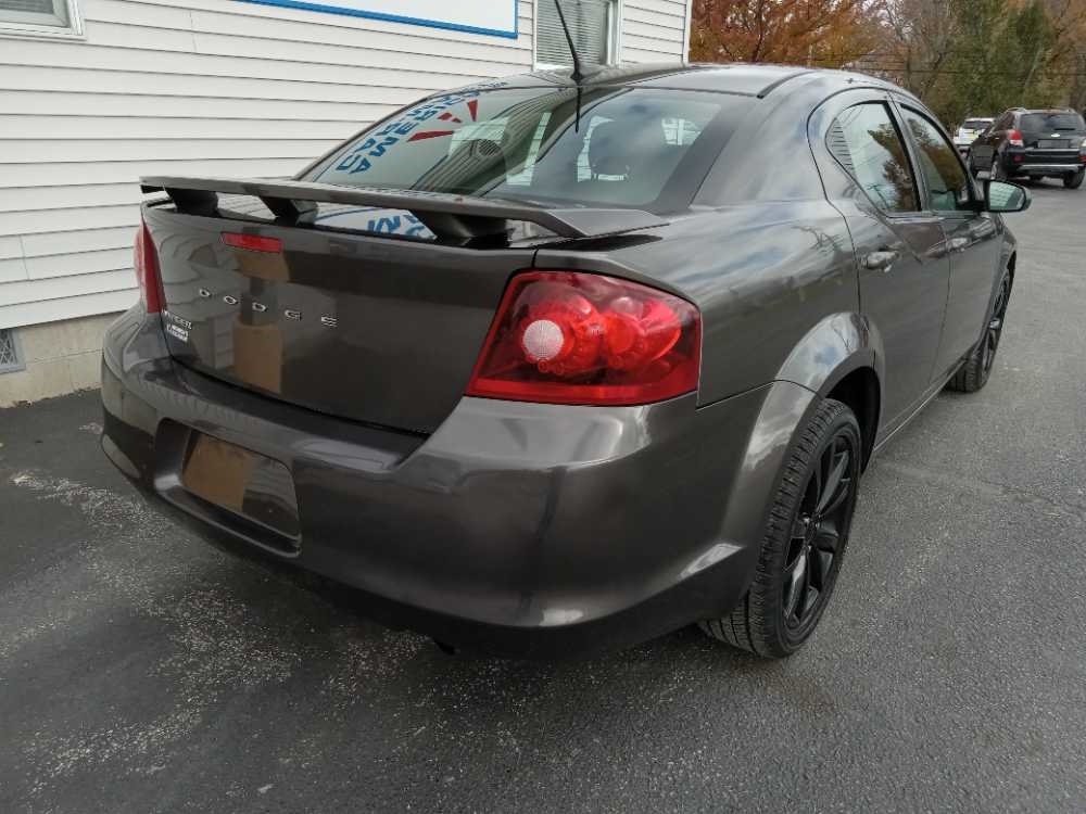 DODGE AVENGER SE