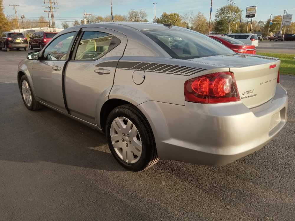 DODGE AVENGER SE