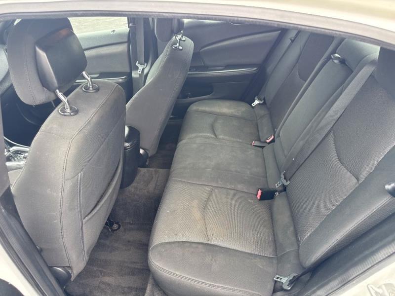 2013 Dodge Avenger SE's photo