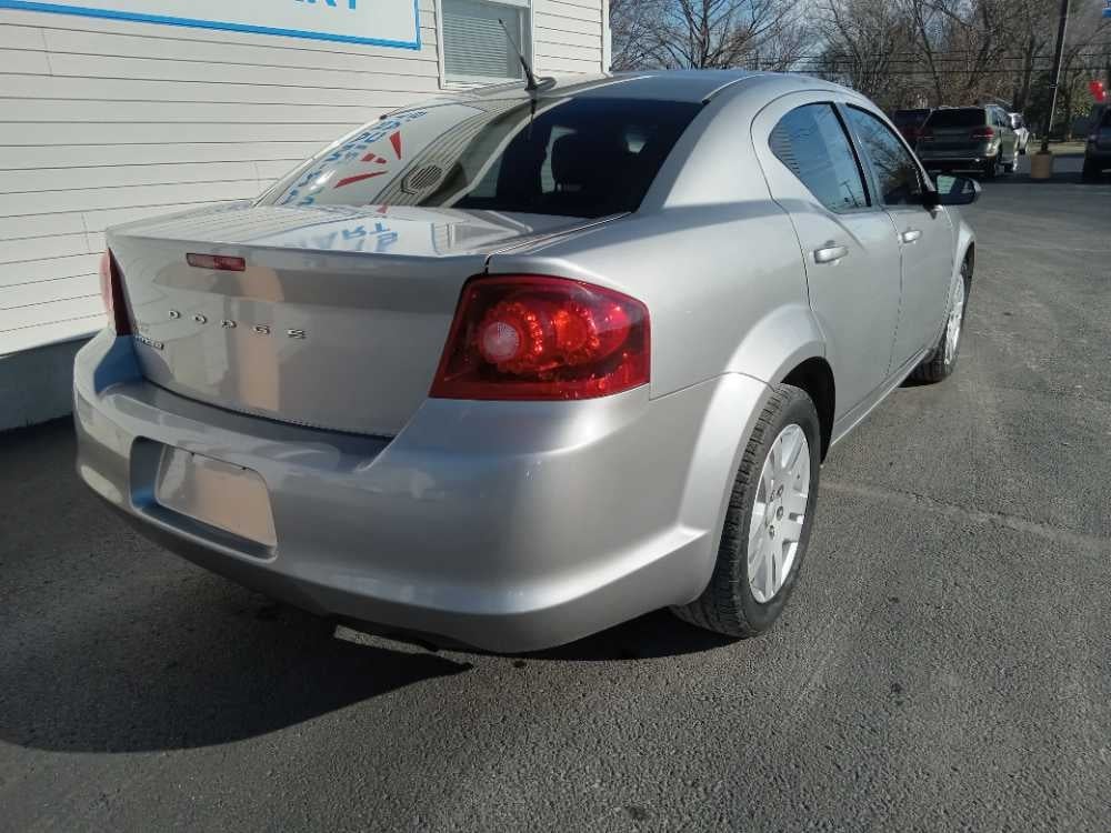 DODGE AVENGER SE