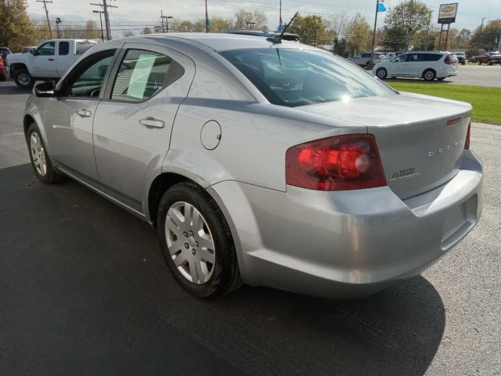 DODGE AVENGER SE