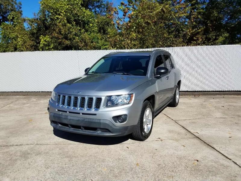 2015 Jeep Compass Sport's photo
