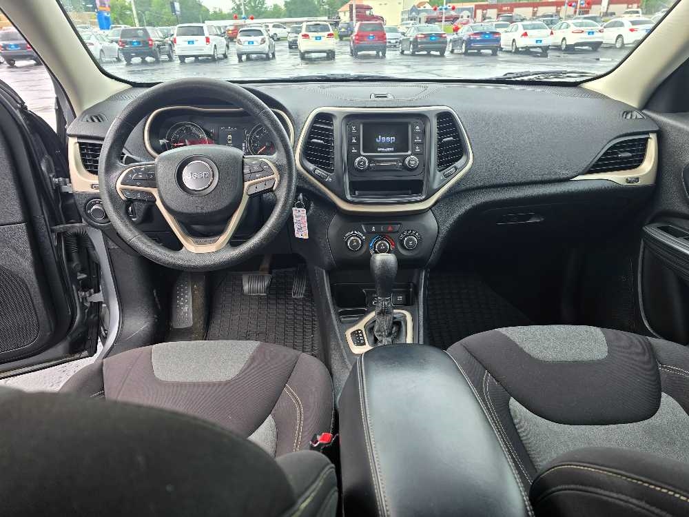 JEEP CHEROKEE SPORT