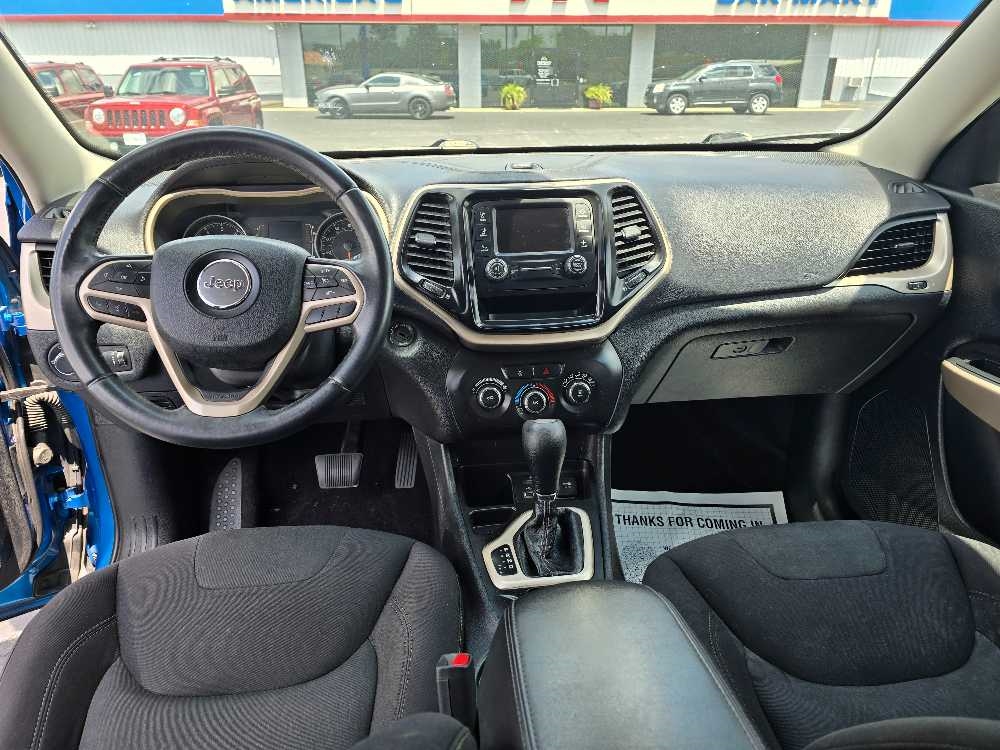 JEEP CHEROKEE SPORT