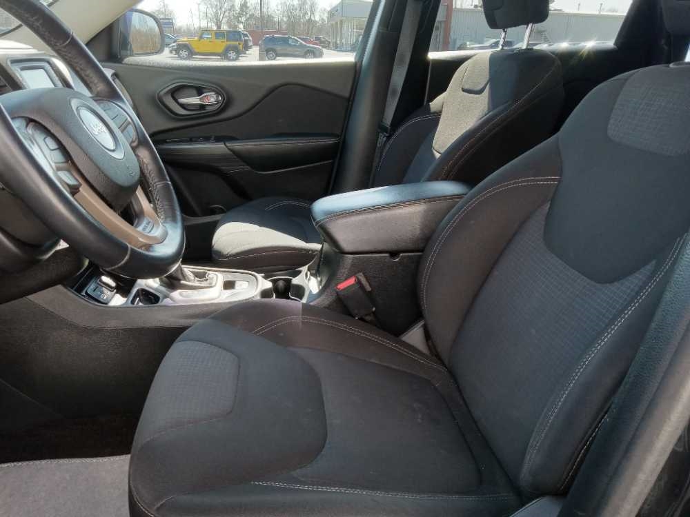 JEEP CHEROKEE LATITUDE