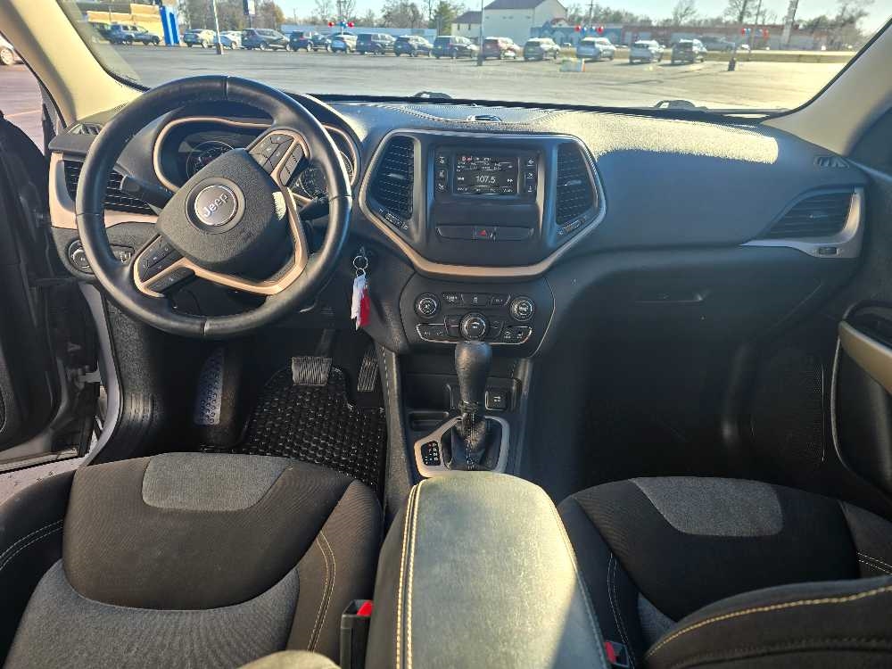 JEEP CHEROKEE LATITUDE; N