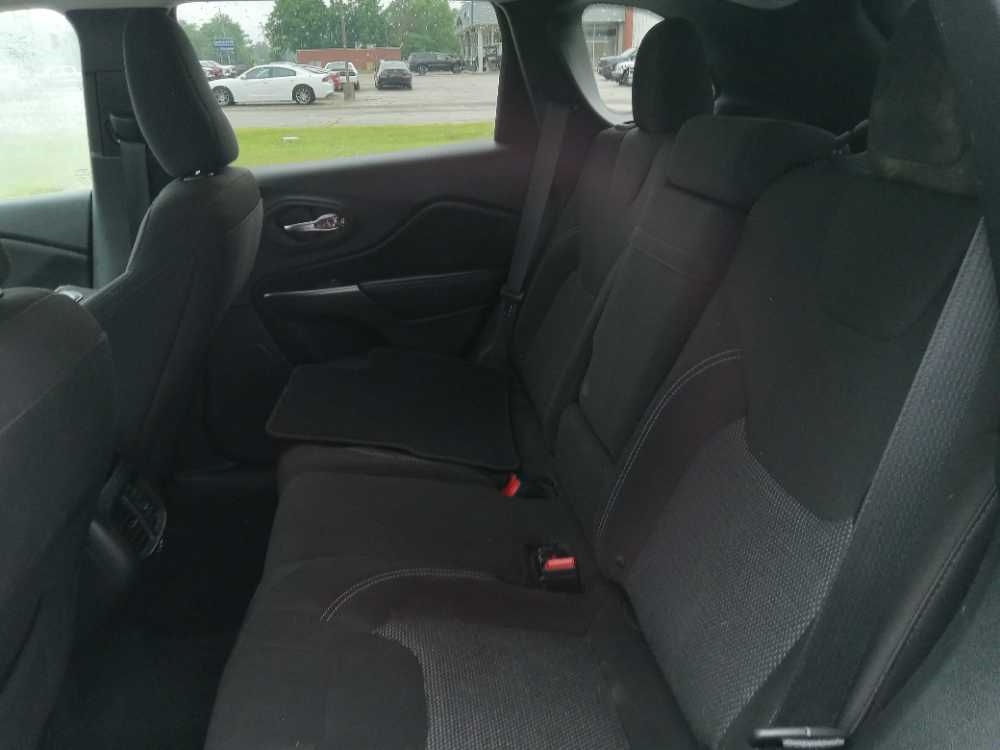 JEEP CHEROKEE LATITUDE