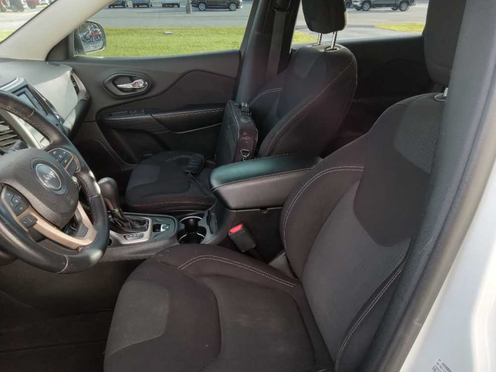 JEEP CHEROKEE LATITUDE; N