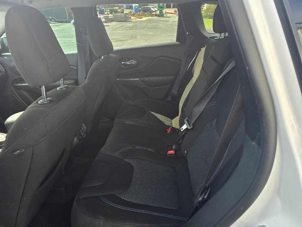 JEEP CHEROKEE LATITUDE; N
