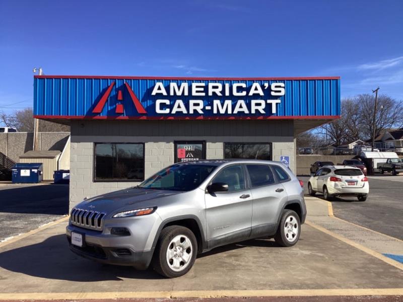 2017 Jeep Cherokee Sport's photo