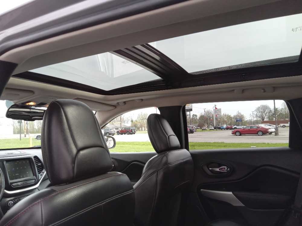 JEEP CHEROKEE TRAILHAWK