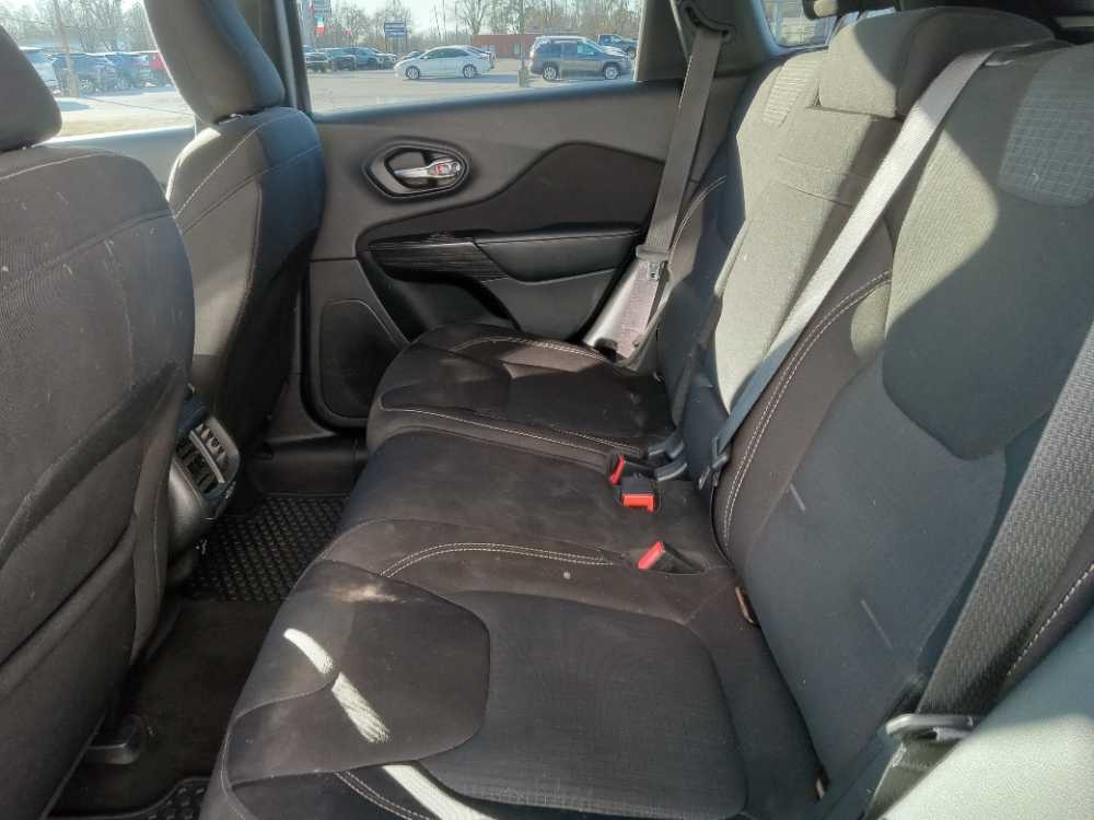 JEEP CHEROKEE LATITUDE