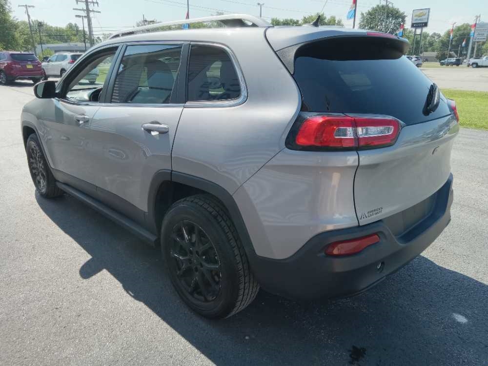 JEEP CHEROKEE LATITUDE