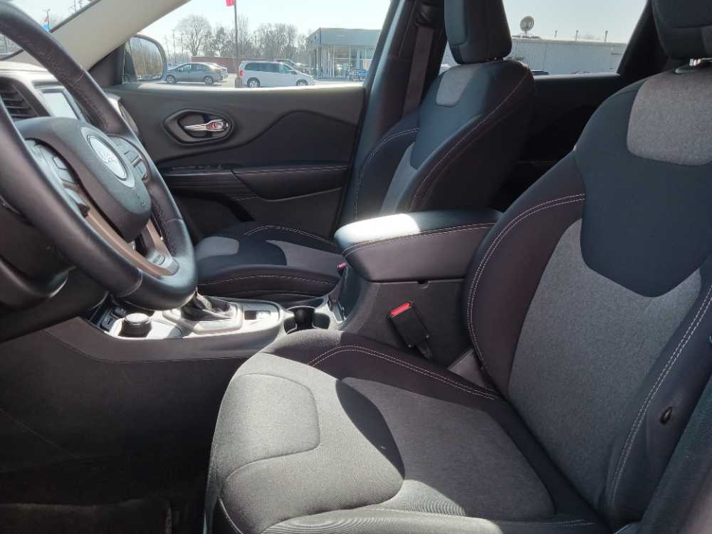 JEEP CHEROKEE LATITUDE