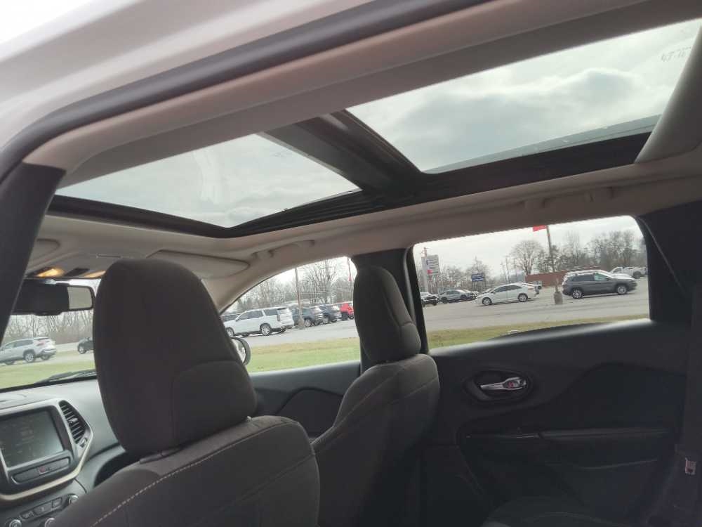 JEEP CHEROKEE LATITUDE