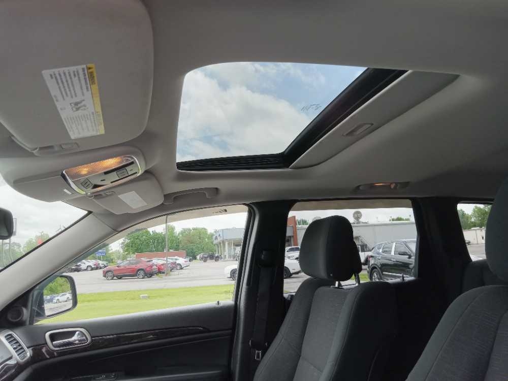 JEEP GRAND CHEROKEE LARED