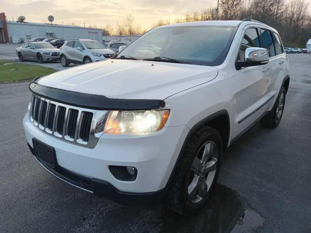 2013 Jeep Grand Cherokee Limited's photo