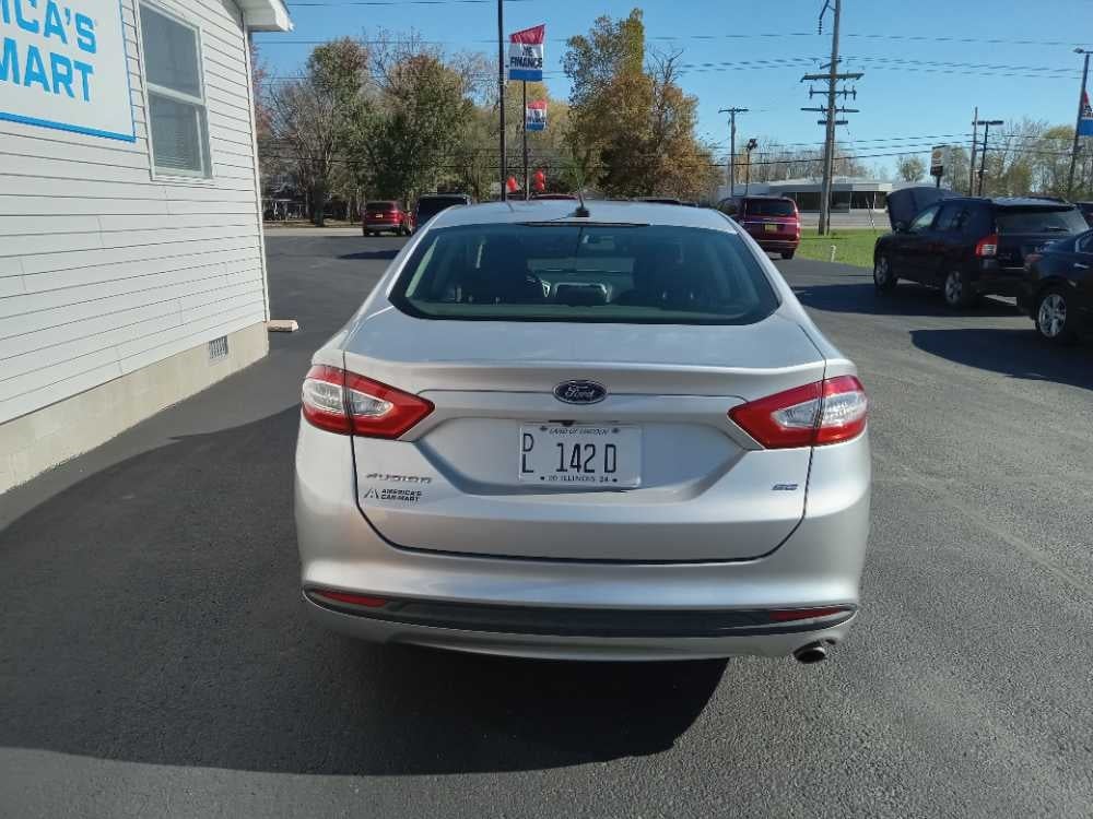 FORD FUSION SE