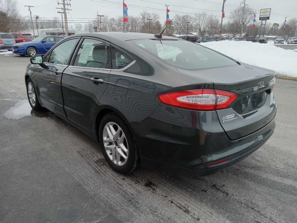 FORD FUSION SE