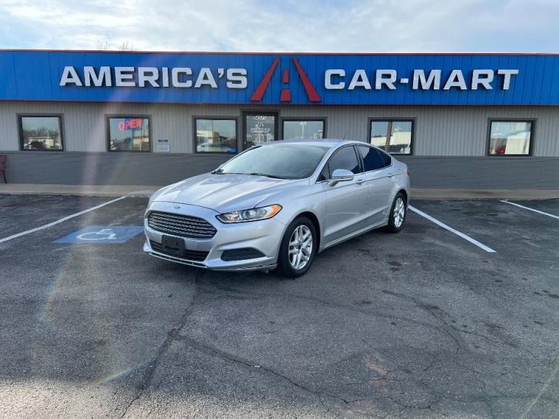 2016 Ford Fusion SE's photo