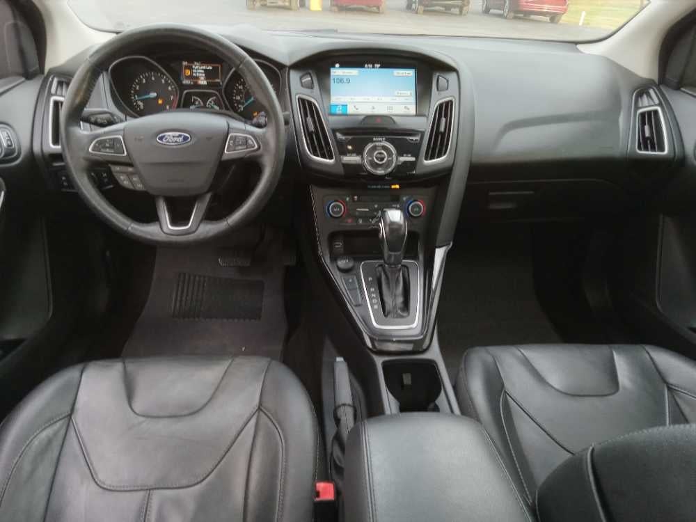 FORD FOCUS TITANIUM