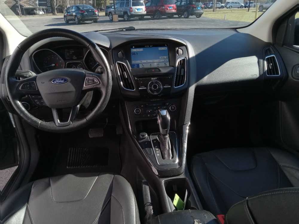 FORD FOCUS TITANIUM