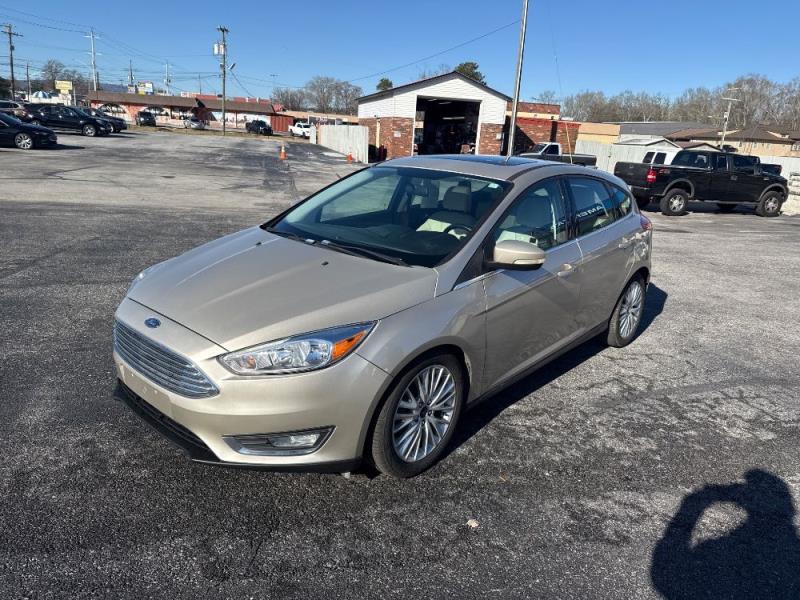 2017 Ford Focus Titanium's photo