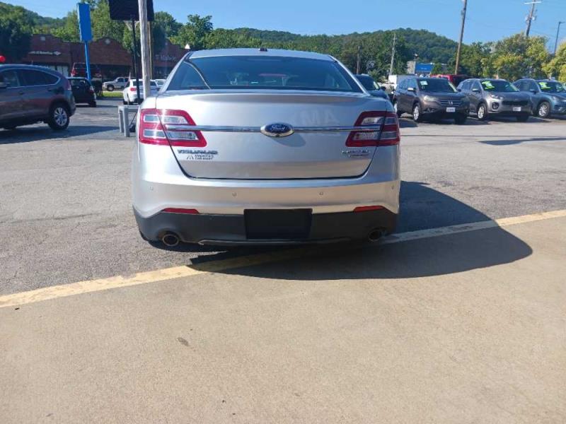 Image of 2017 Ford Taurus Limited