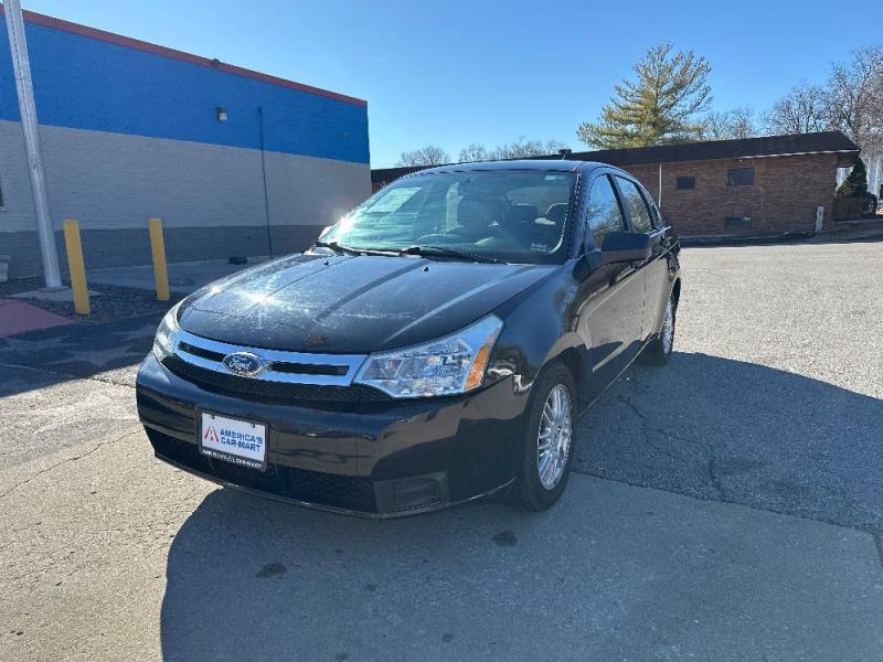 2011 Ford Focus SE's photo