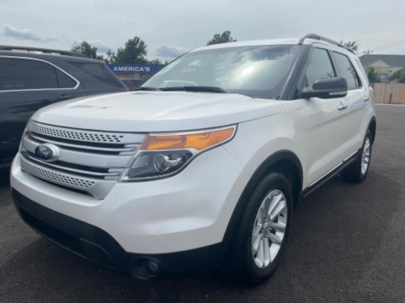 2014 Ford Explorer XLT's photo