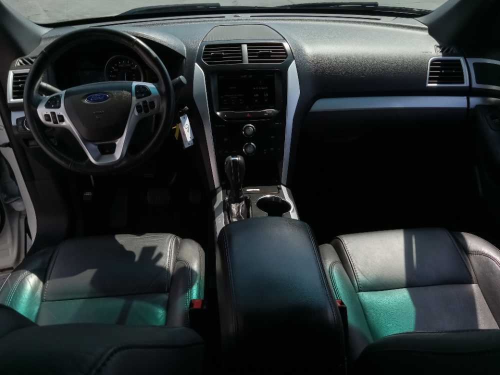 FORD EXPLORER XLT