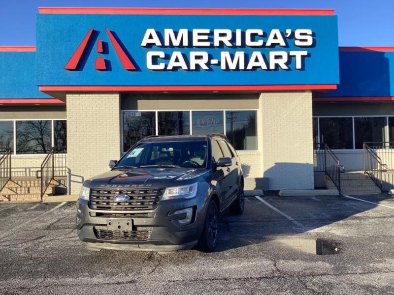 2017 Ford Explorer XLT's photo